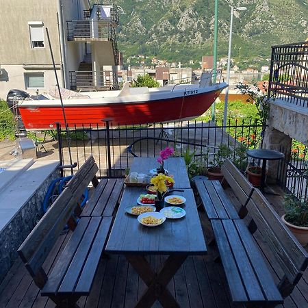 Themis Apart Hotel Kotor Luaran gambar
