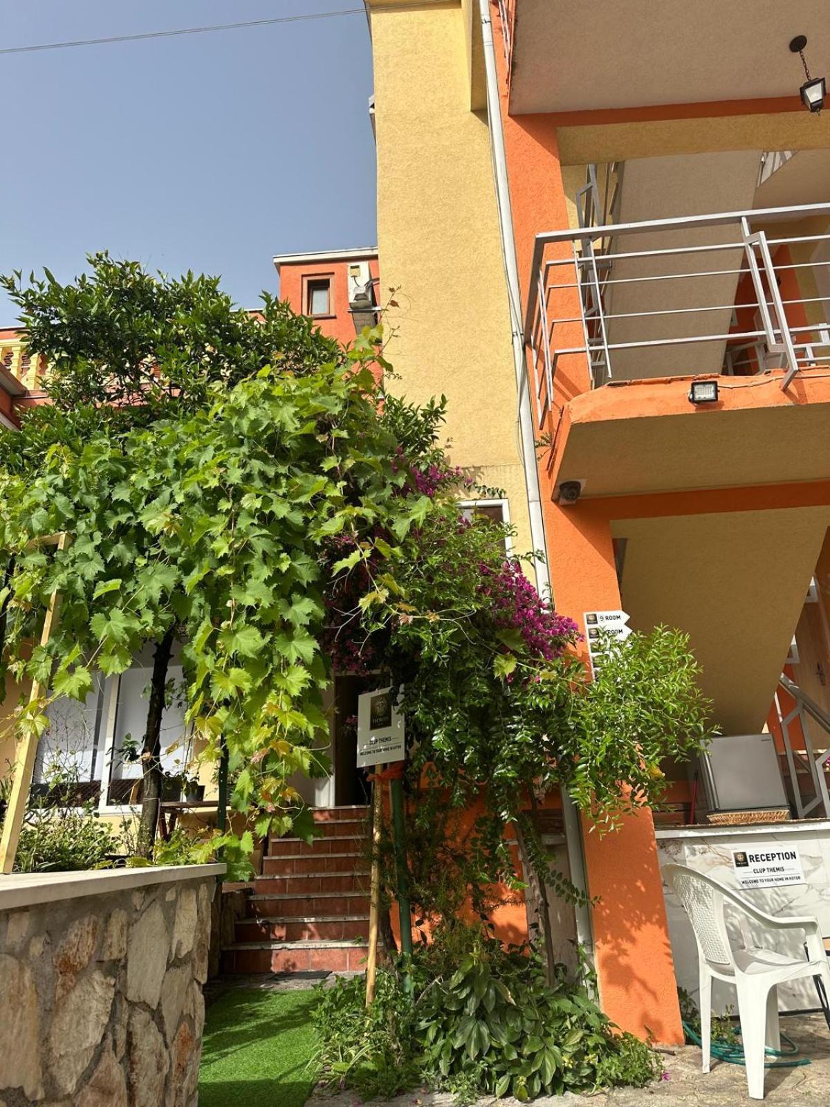 Themis Apart Hotel Kotor Luaran gambar