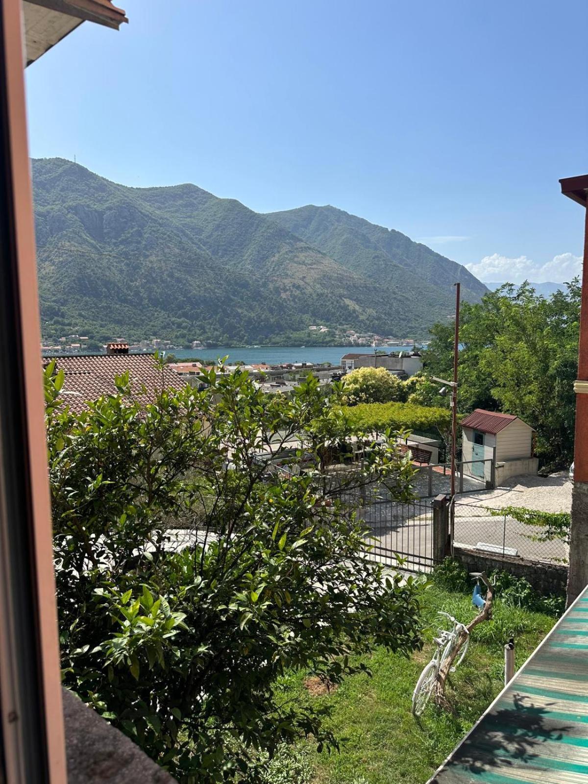 Themis Apart Hotel Kotor Luaran gambar