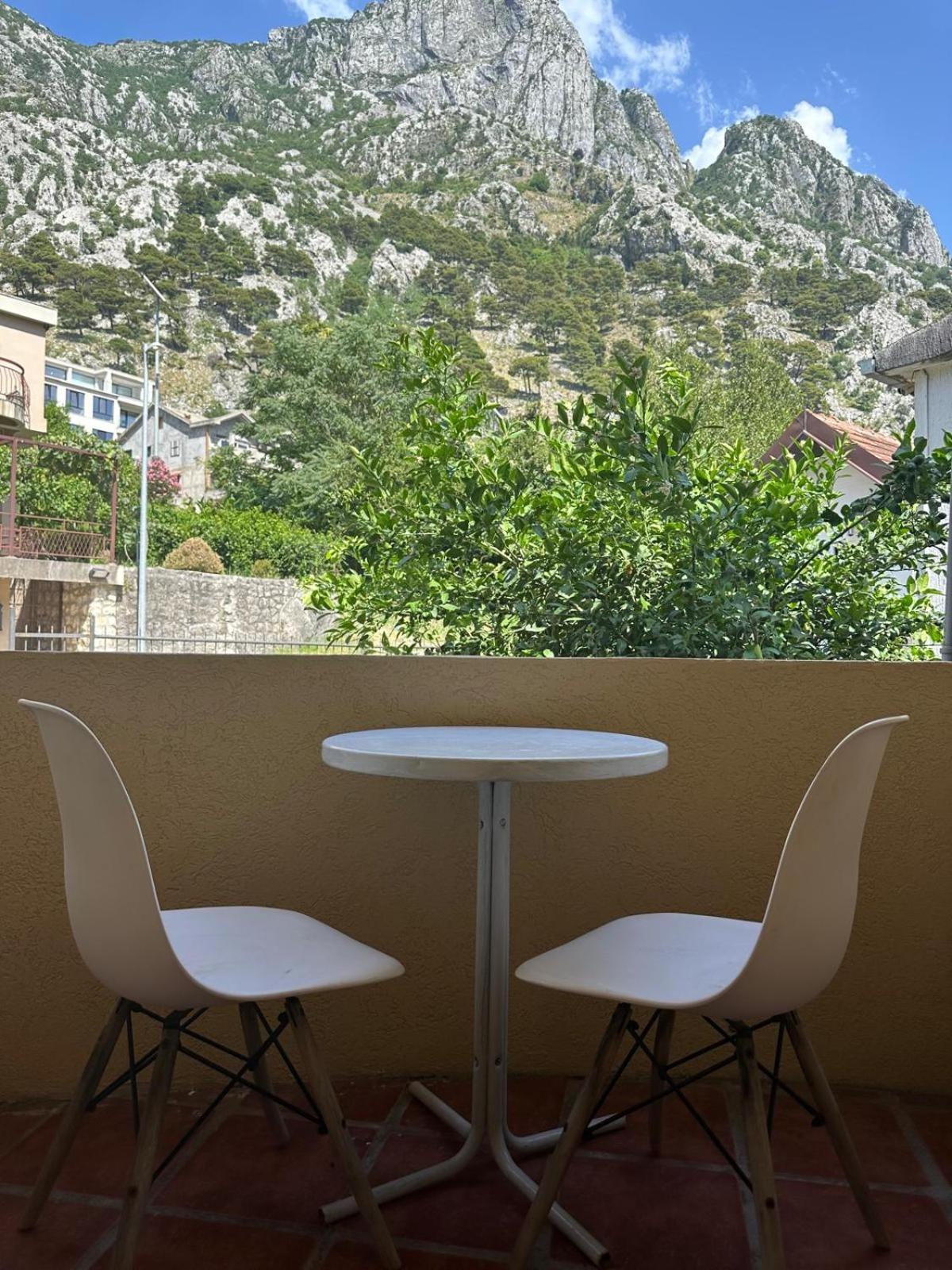 Themis Apart Hotel Kotor Luaran gambar