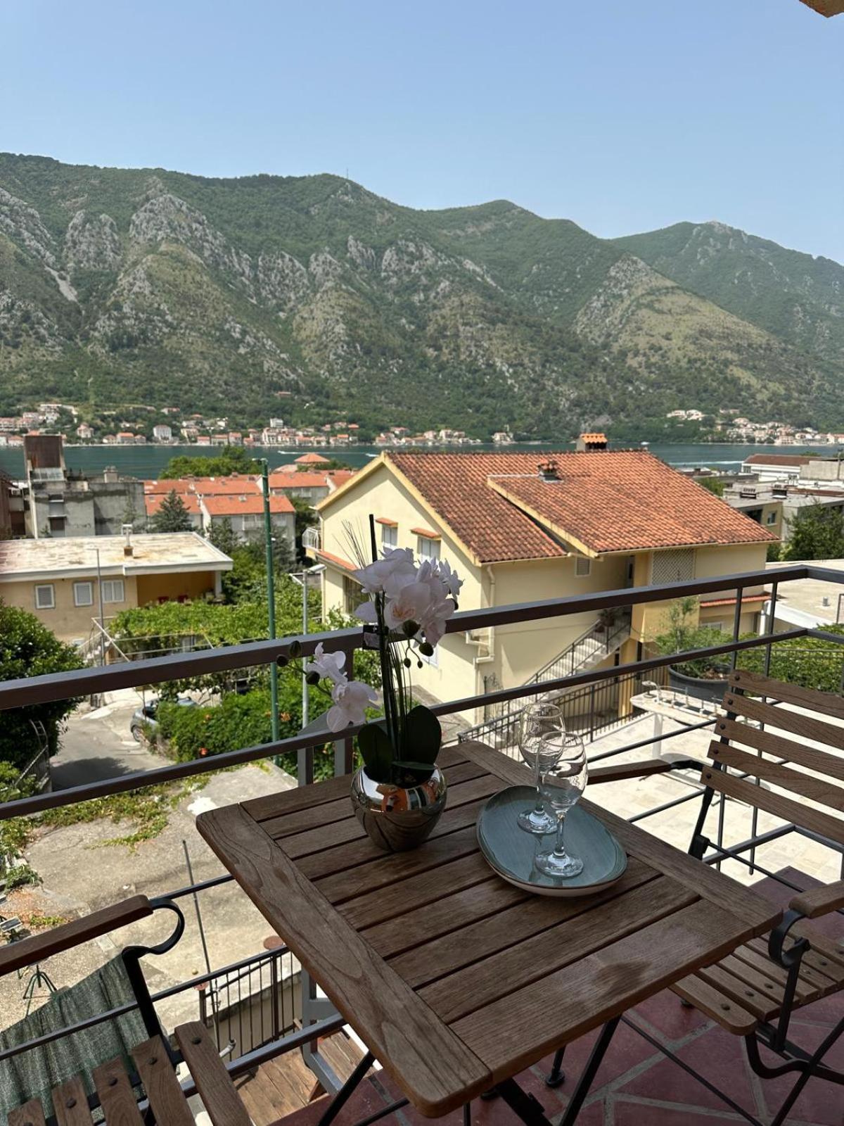 Themis Apart Hotel Kotor Luaran gambar