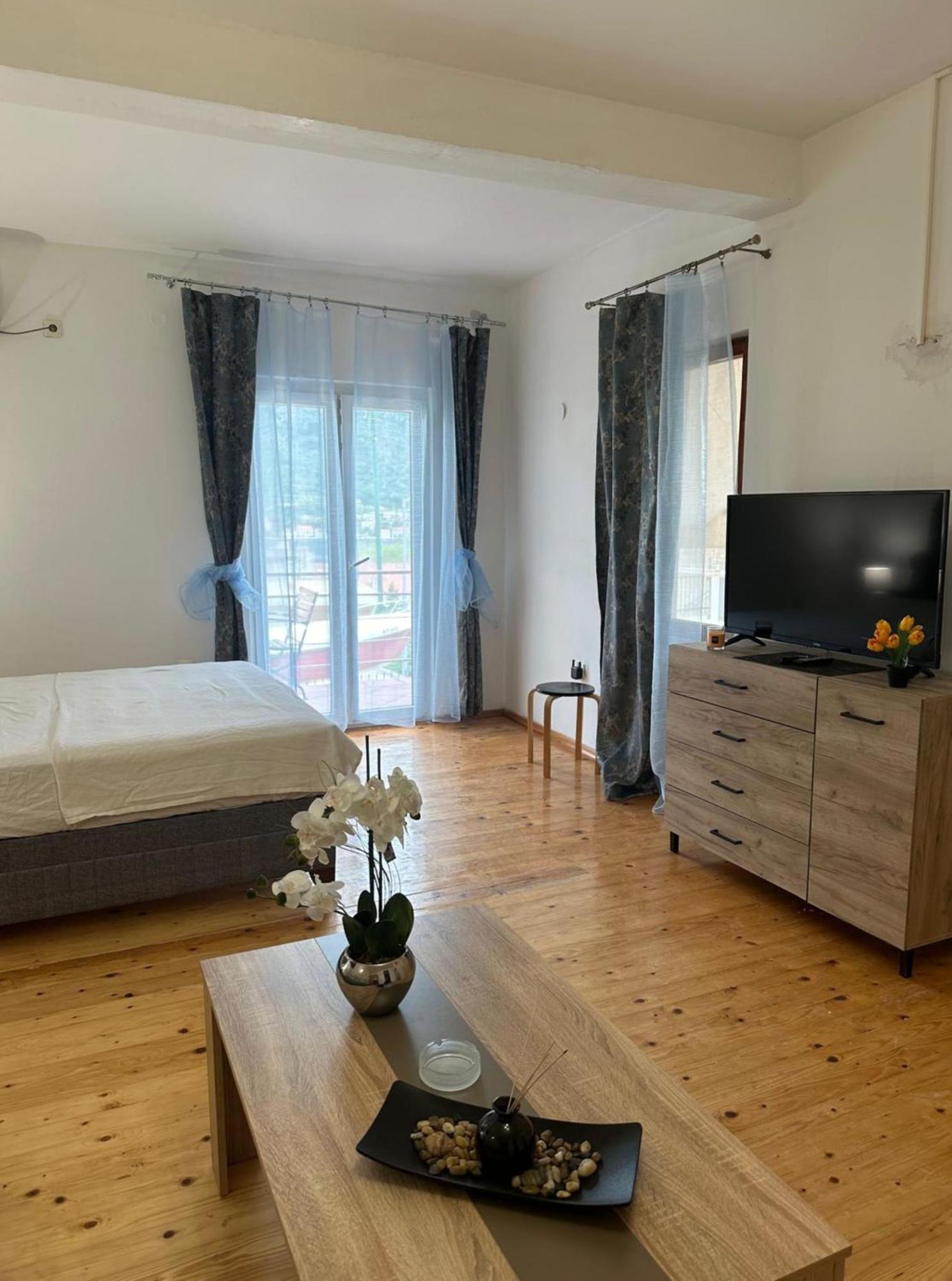 Themis Apart Hotel Kotor Luaran gambar